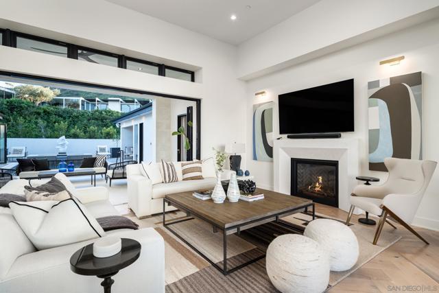 2365 Via Siena, La Jolla CA: https://media.crmls.org/mediaz/8784f86e-57fe-4875-89e8-8a1a3d4394c6.jpg