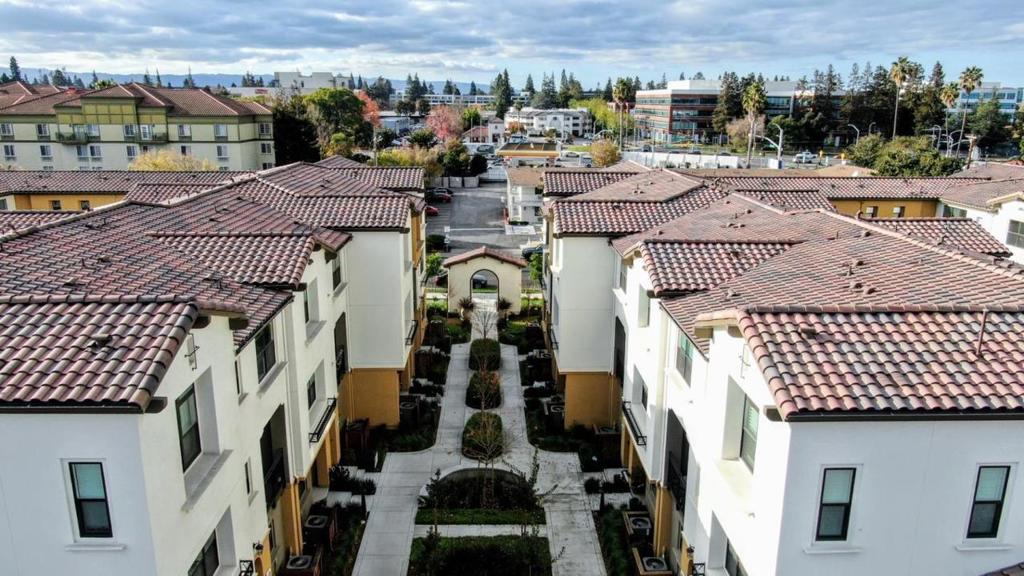 767 Santa Cecilia Terrace
