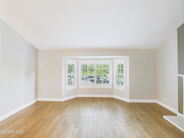 29650 Kimberly Drive, Agoura Hills CA: https://media.crmls.org/mediaz/8786aebf-8e33-467f-895a-aecc25698039.jpg