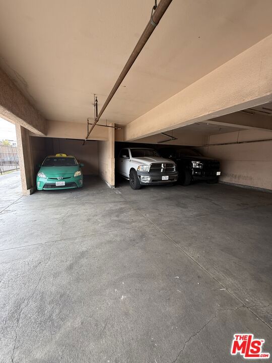 8307 S Figueroa Street, Los Angeles CA: https://media.crmls.org/mediaz/8786e899-bc02-4ce0-9e23-f63c8880898b.jpg