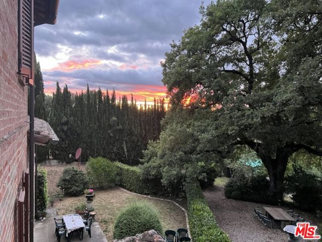 10 Via San Lorenzo, Umbria, ITALY,  CA: https://media.crmls.org/mediaz/87874d64-12de-4c84-b015-34e698bb9ac6.jpg