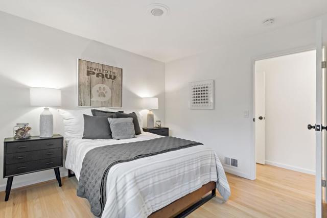 3848 Vineyard Drive, Redwood City CA: https://media.crmls.org/mediaz/87887a2a-c76c-4516-96ec-ed882fcbb277.jpg