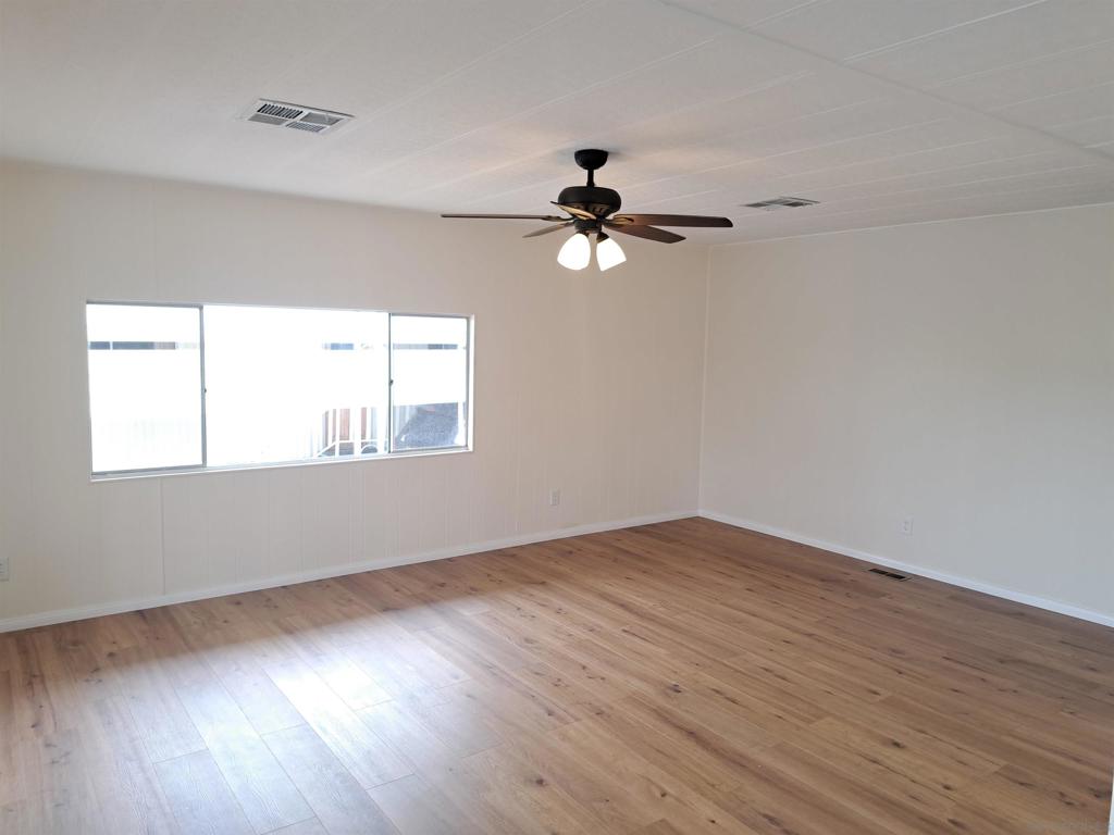 MLS #250026383SD image #14