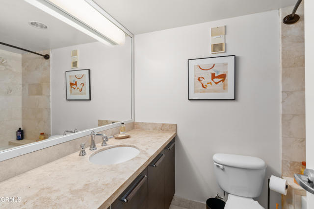 35 N Raymond Avenue, Pasadena CA: https://media.crmls.org/mediaz/8789789e-2079-4378-9a5d-d4e77cf27fdf.jpg