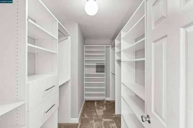 4403 Winterberry Ct, Concord CA: https://media.crmls.org/mediaz/878a8936-c7e6-44e0-8da2-4ae916f6723a.jpg