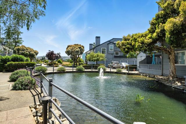 425 Cork Harbour Circle,  CA: https://media.crmls.org/mediaz/878b06c8-1ee4-4504-ad0e-b8f38d327ebc.jpg