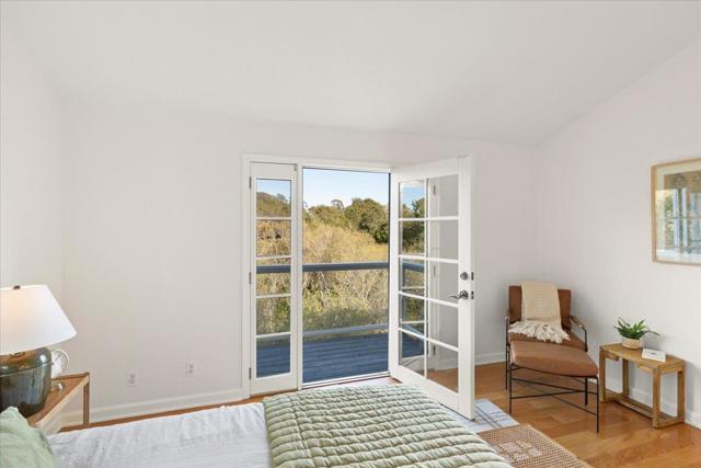 304 Harbor Drive, Santa Cruz CA: https://media.crmls.org/mediaz/878b0ac1-0fe2-4085-99b8-93d4624b9c80.jpg