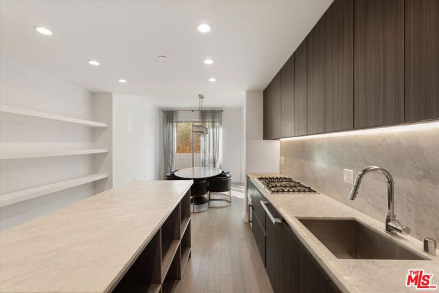 1345 Havenhurst Drive, West Hollywood CA: https://media.crmls.org/mediaz/878b54f1-e144-492a-bede-c010f5893580.jpg