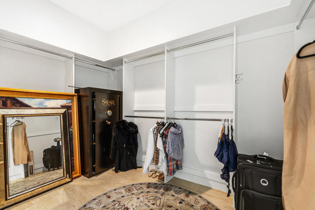 Image 18 of 36 For 77 Clavel Court