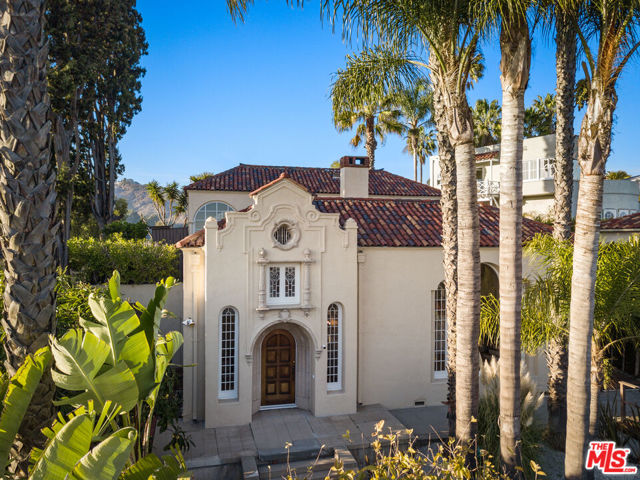 2063 Grace Avenue, Los Angeles CA: https://media.crmls.org/mediaz/878c4211-0298-43bb-88ad-a8fbb3c15391.jpg