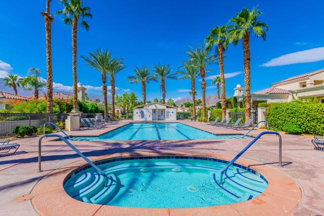 80884 Calle Azul, La Quinta CA: https://media.crmls.org/mediaz/878cd433-2e2e-400a-9082-ccf3919cbc32.jpg