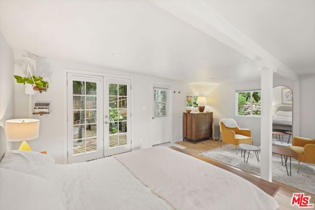 19817 Montau Drive, Topanga CA: https://media.crmls.org/mediaz/878cf6d9-a16b-47b6-b28d-8e03b868dadd.jpg