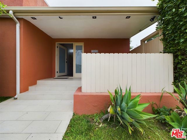 10650 Putney Road, Los Angeles, California 90064, 4 Bedrooms Bedrooms, ,3 BathroomsBathrooms,Single Family Residence,For Sale,Putney,24421207