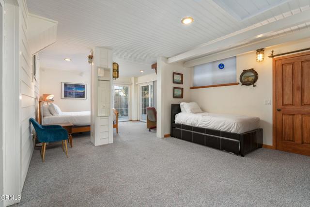 1401 GREENOCK Lane, Ventura CA: https://media.crmls.org/mediaz/878de716-69ae-4dce-bc94-669e5427b91f.jpg