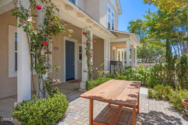 3102 N Oxnard Boulevard, Oxnard CA: https://media.crmls.org/mediaz/878e6dca-7215-4a4e-9ca0-1458c3280a4e.jpg