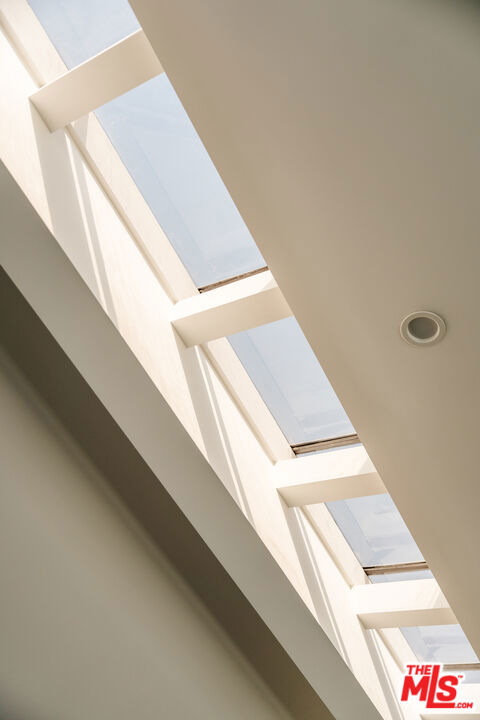 4 Buckboard Lane, Rolling Hills CA: https://media.crmls.org/mediaz/878e8c58-45f9-4ce9-bc1c-f9bdd476fe36.jpg