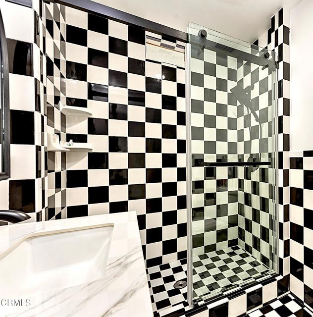 1121 La Puerta Street, Los Angeles CA: https://media.crmls.org/mediaz/878eb86e-66c2-470c-96da-8a1e0c51df03.jpg