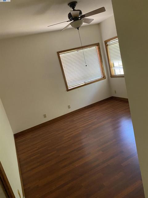 11 Foothill Lane, Pleasanton CA: https://media.crmls.org/mediaz/878edca2-a904-4e80-a050-b153b97a9980.jpg