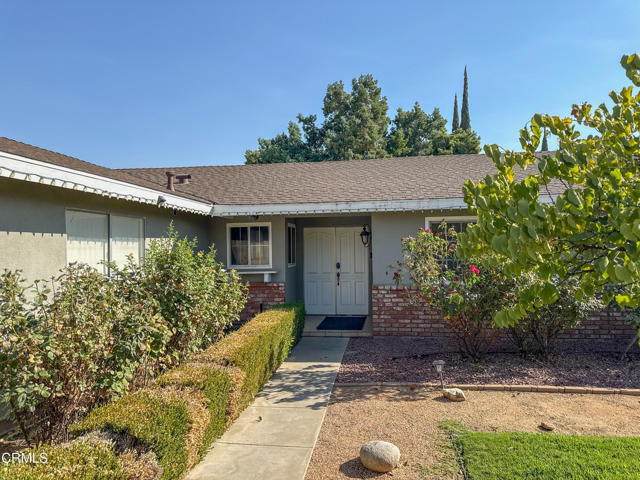 1421 W Westfield Avenue, Porterville CA: https://media.crmls.org/mediaz/878f91ea-f73d-4706-b7fa-896d07985933.jpg