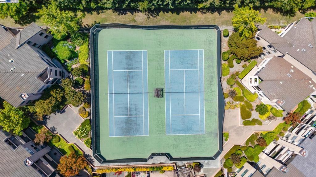 https://media.crmls.org/mediaz/878fa566-6f31-4ac6-b7e6-44976220ff28.jpg?preset=X-Large