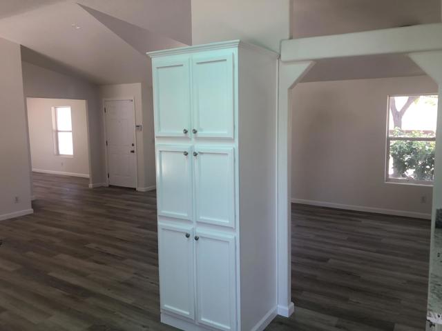 8260 Hunters Valley Road, Mariposa CA: https://media.crmls.org/mediaz/8790dadc-2fed-4fca-a303-01a160c56c9d.jpg