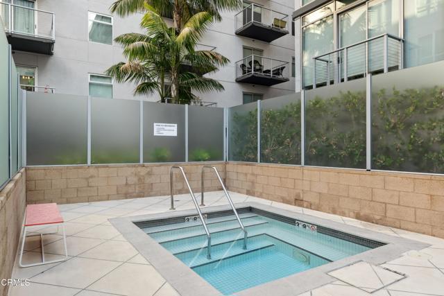 645 W 9th Street, Los Angeles CA: https://media.crmls.org/mediaz/879127e5-9a21-43a9-9f3c-a12015da488e.jpg