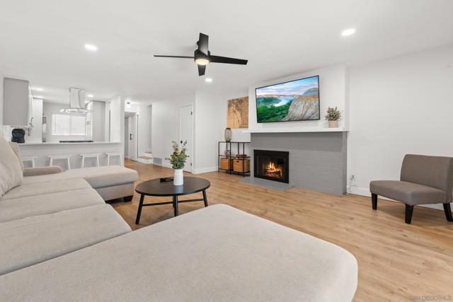 6821 Alvarado Rd, San Diego CA: https://media.crmls.org/mediaz/8791b563-5078-4e57-90f8-0ca8969ce8c8.jpg