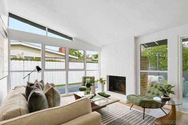 6373 Lake Albano Ave, San Diego CA: https://media.crmls.org/mediaz/8791c587-9001-4dd7-ab23-9a09abb7bbf9.jpg