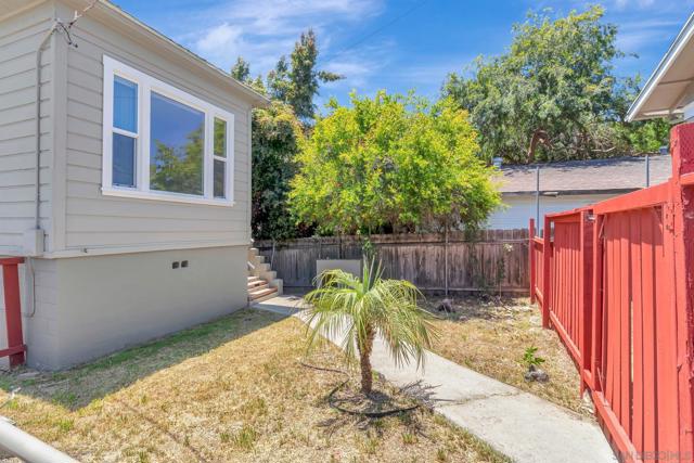 9065 67 Lemon St, Spring Valley CA: https://media.crmls.org/mediaz/87920f08-7b5e-44df-8cbf-d6f216c73831.jpg