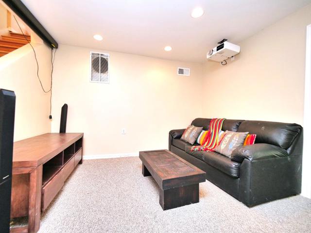 514 Live Oak Lane, Redwood City CA: https://media.crmls.org/mediaz/8792383f-ac83-4780-a160-2f593a276f2e.jpg