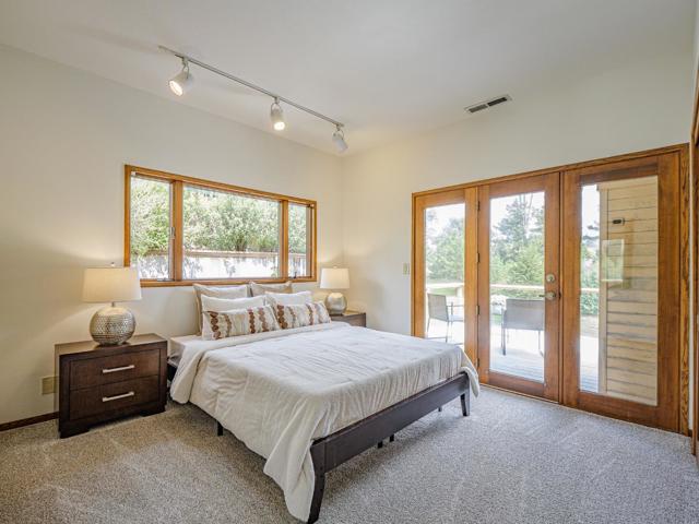 1125 Sumner Avenue, Aptos CA: https://media.crmls.org/mediaz/879245c4-a0a0-47b7-9f2c-27df006a3c94.jpg