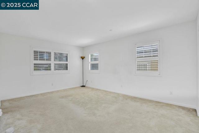 476 Colina Way, El Sobrante CA: https://media.crmls.org/mediaz/879294cc-29ba-4926-891e-c116ed0333d8.jpg