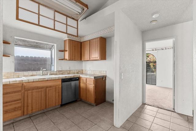 54180 Avenida Cortez, La Quinta CA: https://media.crmls.org/mediaz/8793450c-2414-4d9f-8550-b68391175668.jpg