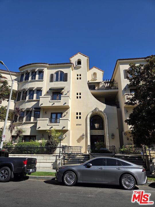 10364 Almayo Avenue #306