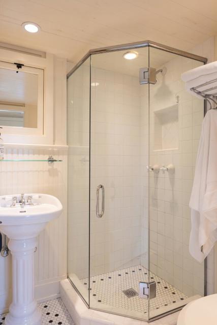 0 NW Corner Casanova & Ocean Avenue, Carmel CA: https://media.crmls.org/mediaz/879542cd-c14d-458d-9a95-14ebf1ab97eb.jpg