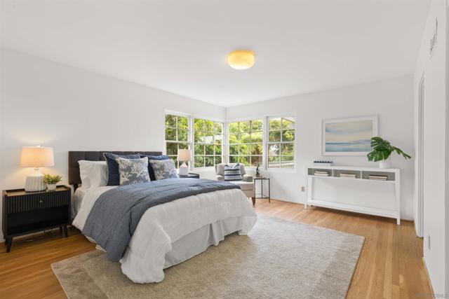 933 Rosecrans, San Diego CA: https://media.crmls.org/mediaz/879550ff-b4f6-4469-b3dc-6e3d6f06ffa8.jpg