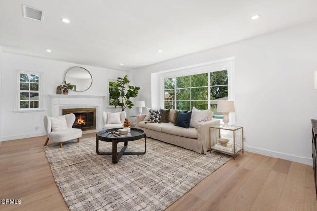 1105 Fairview Drive, La Canada Flintridge CA: https://media.crmls.org/mediaz/87959b06-24fd-46b5-a7f2-80e15f4d2eb5.jpg