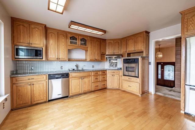 380 Hillside Road, San Juan Bautista CA: https://media.crmls.org/mediaz/8795d4b2-2583-4c8d-9d95-3f16416d885d.jpg