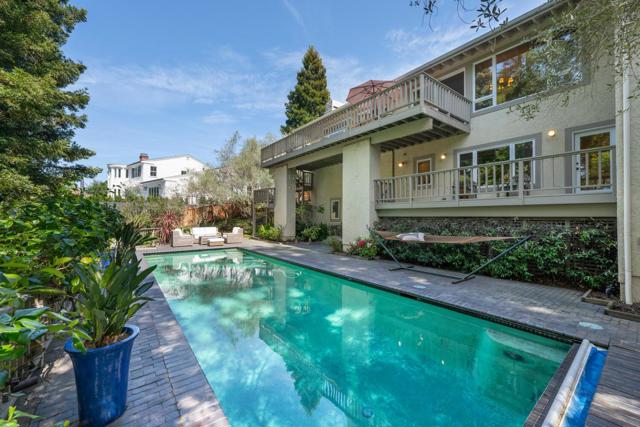 1162 Barroilhet Drive, Hillsborough CA: https://media.crmls.org/mediaz/8795fa2e-586a-4409-9404-23889382e85d.jpg