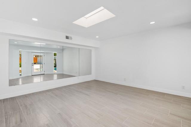 38855 Paradise Way, Cathedral City CA: https://media.crmls.org/mediaz/87961274-f457-4ca8-8a43-2a2449d1036d.jpg