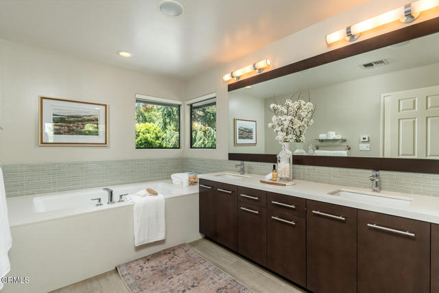 Detail Gallery Image 38 of 75 For 2320 Mountain Ave, La Crescenta,  CA 91214 - 4 Beds | 3/1 Baths