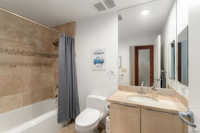 877 Island Ave, San Diego CA: https://media.crmls.org/mediaz/87963e64-3f03-476d-bd18-c002f13bd669.jpg