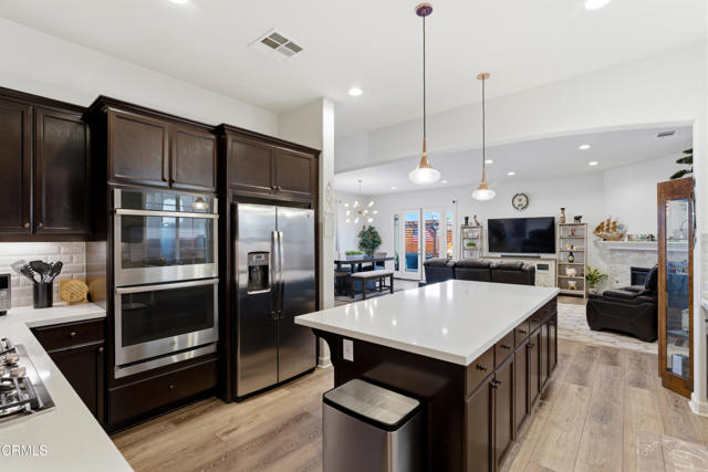 Detail Gallery Image 14 of 42 For 2406 Nicklaus St, Oxnard,  CA 93036 - 4 Beds | 2/1 Baths