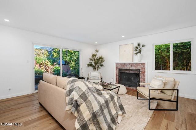 3359 Ridden Street, Camarillo CA: https://media.crmls.org/mediaz/8796f1f2-3426-4a73-9dbd-0cec011b942e.jpg