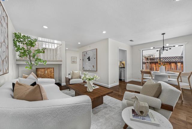 163 Gladys Ave, Mountain View CA: https://media.crmls.org/mediaz/8797a957-5d86-47e6-a36d-3cbec254c5a8.jpg
