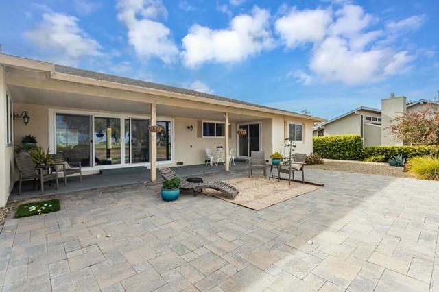 690 Ridgemark Drive, Hollister CA: https://media.crmls.org/mediaz/8797c708-25ed-4602-8bb7-242fc49a6a79.jpg
