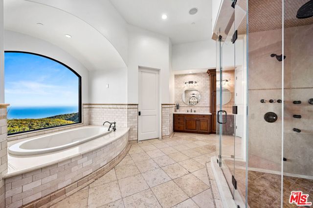 1853 Chastain, Pacific Palisades CA: https://media.crmls.org/mediaz/87987433-c3ac-491e-9e3b-a743e31deadd.jpg