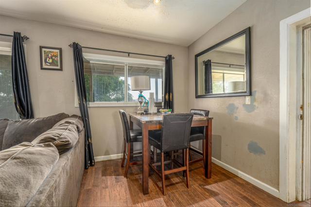 28587 Goetz Rd, Canyon Lake CA: https://media.crmls.org/mediaz/8798cd00-fe14-4bdd-9f2f-4b7ff017251d.jpg
