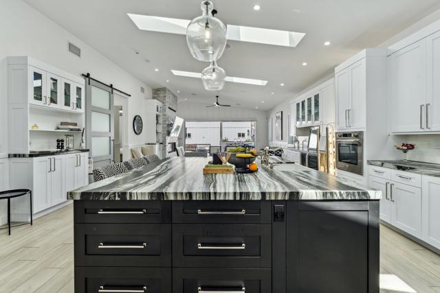 Detail Gallery Image 12 of 46 For 4230 Orchard Ave, San Diego,  CA 92107 - 4 Beds | 4/1 Baths