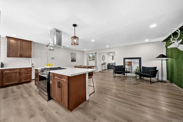 9903 Lindo Lake Place, Lakeside CA: https://media.crmls.org/mediaz/87995eb9-62e8-472b-8f71-f6a0f5dc625f.jpg
